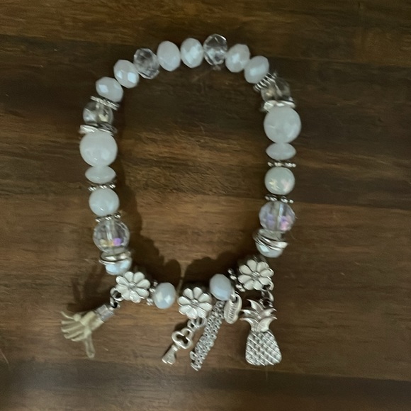 Beautiful handmade bracelet - Picture 2 of 3